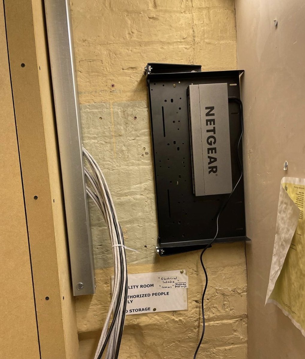 NETGEAR's tweet photo. Compact, powerful, and fanless, our Gigabit PoE+ Switch is the perfect center piece of this clean setup for a BPT entryphone system. Thanks @coreprotectiontech_  

Tag us for a chance to be featured. https://t.co/cwvJT5YbWA
#NETGEARBusiness #PoE #VoIP #networkSwitch #Network #IT https://t.co/qrtdIvw9V2