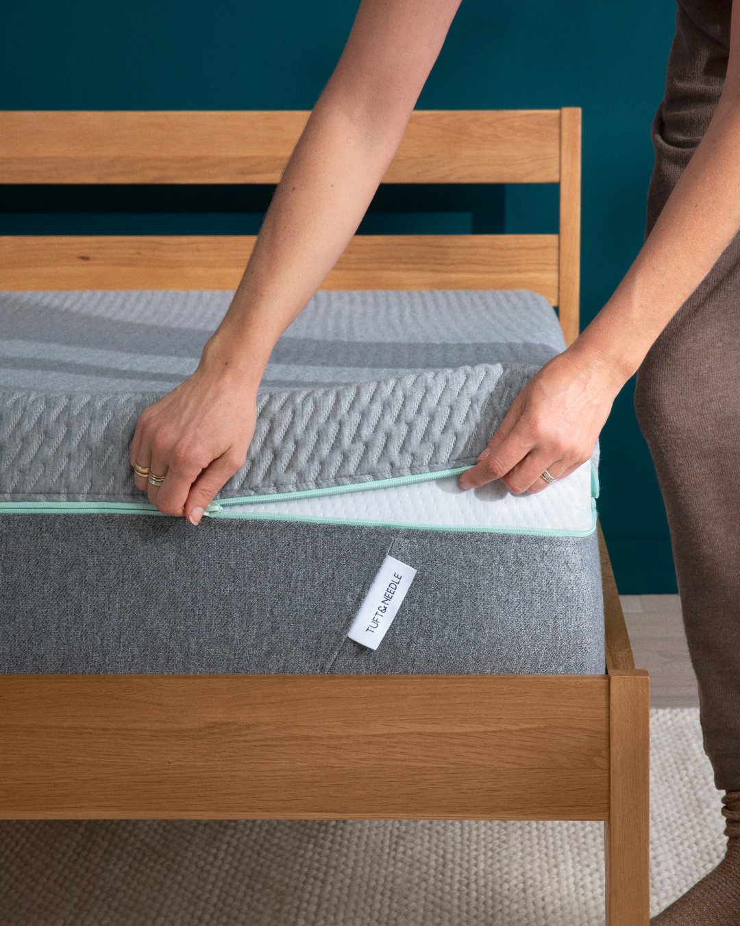 Tuft & top needle meditation cushion