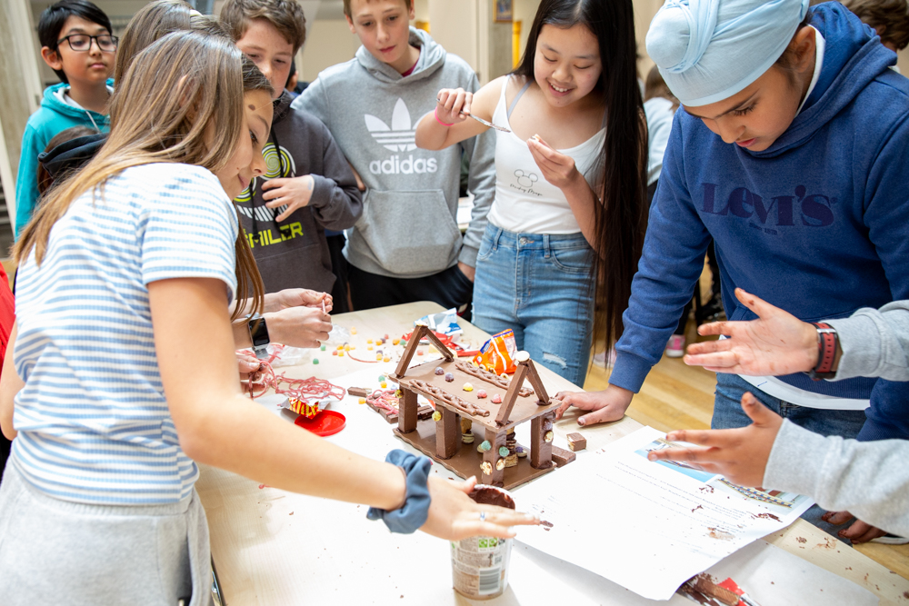 stbenedicts's tweet photo. Delicious #Classics activity today, as year 7 made chocolate temples, complete with columns, statues, pediments and decorations! Thanks to our judges, A Level Classics students Elena and Lola. @Benniesclassics #throughstbenedicts https://t.co/0OpvdhVEG7