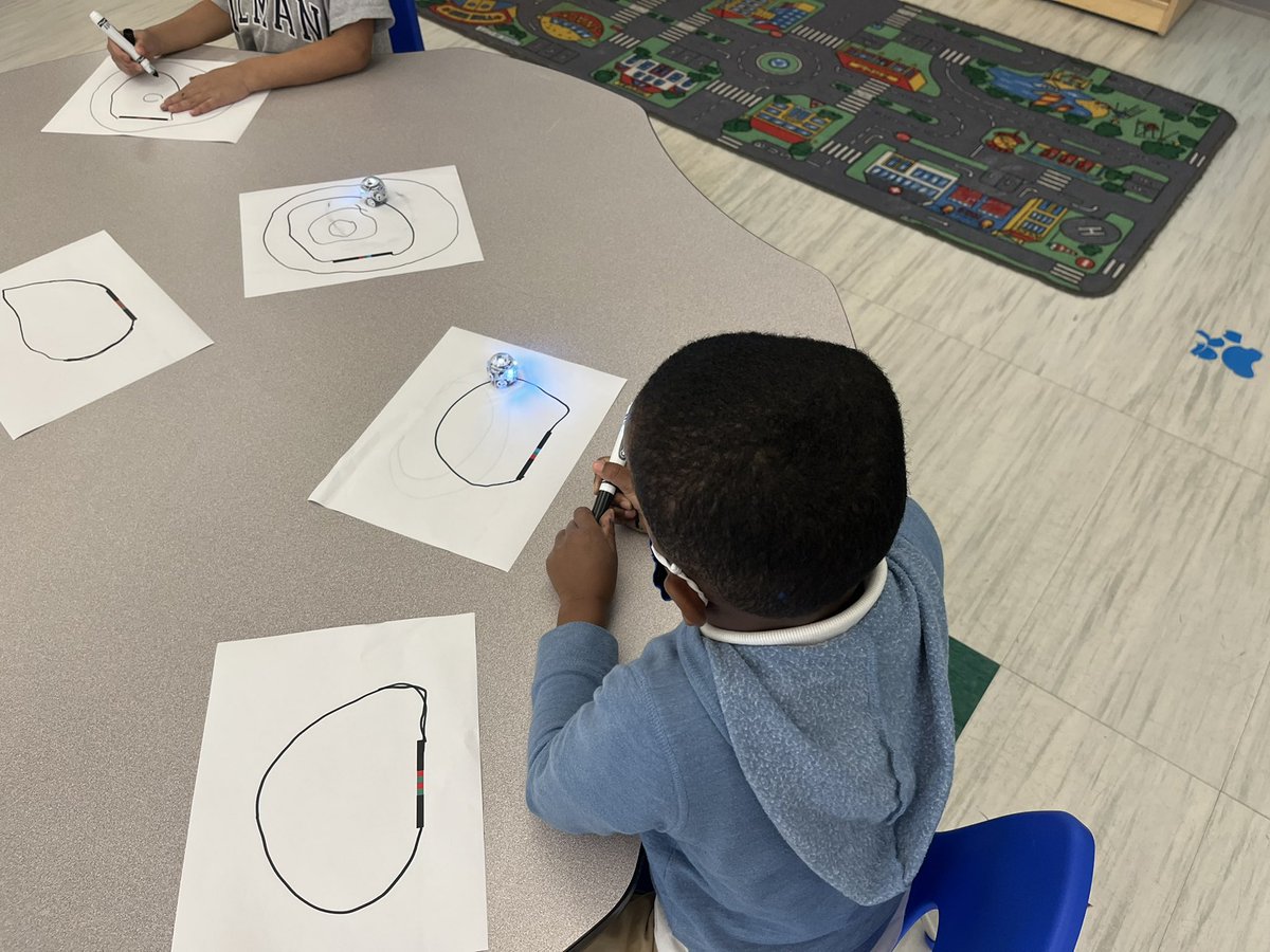 MsLynnNichols's tweet photo. Had so much fun working on colorful robot coding with Ozobots in PreK! Can’t wait for next week!!! #GilmanSTEM @GilmanSchool https://t.co/paoeojX12V