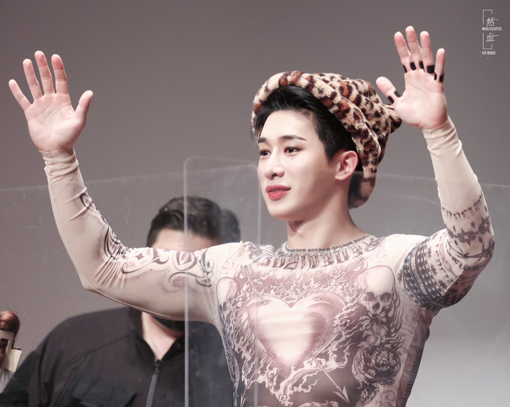 WholeHearted_WH's tweet photo. 🙆🏻‍♀️ @official__wonho 

#원호 #WONHO 
#기억할게_원호와_걸어온_7년 https://t.co/dMakyLVkJN