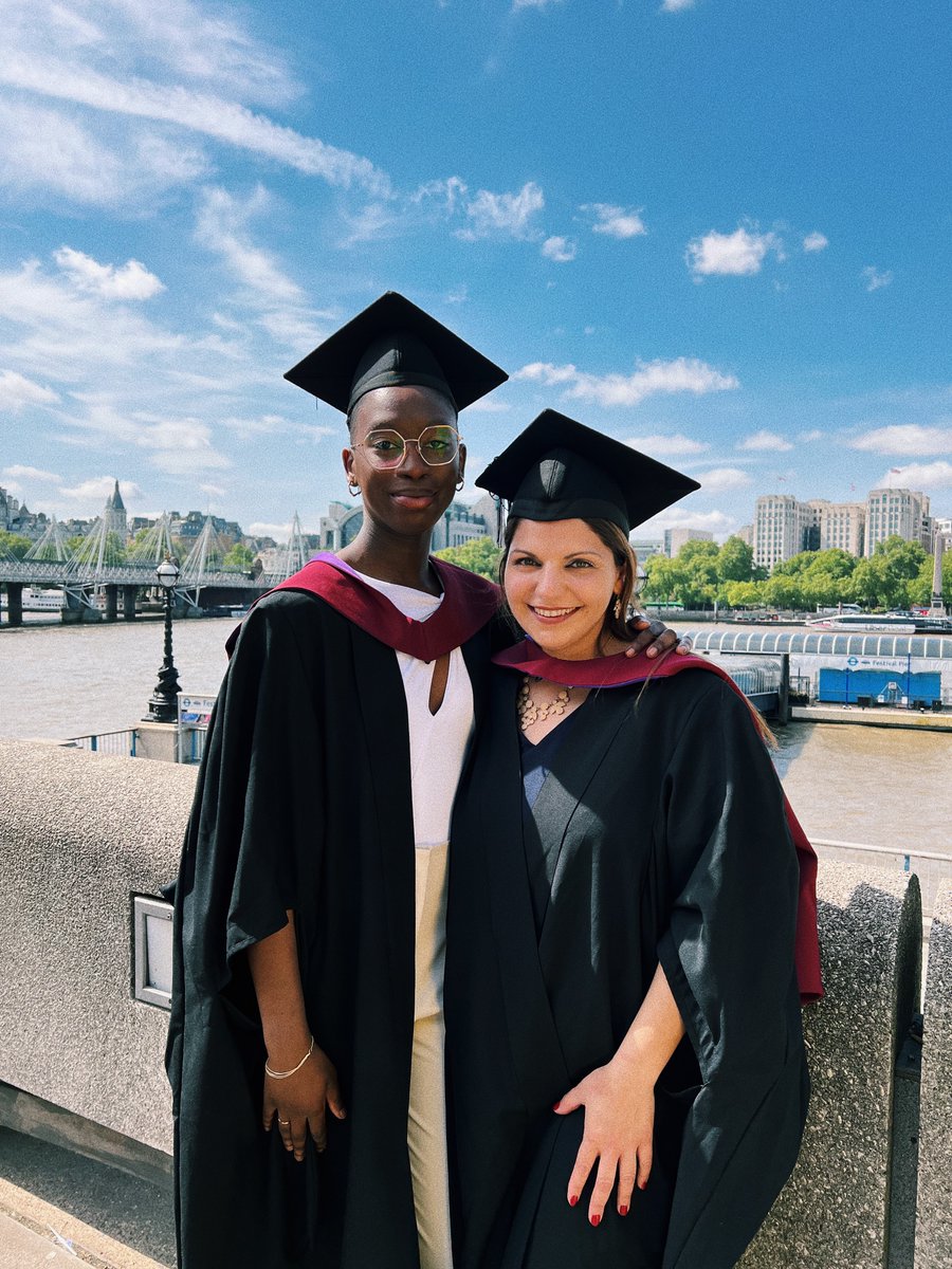 UniWestminster's tweet photo. That’s a wrap with the graduation ceremonies for now! 🧑🎓 Congratulations to all our graduates from the class of 2020 ✨
We’ll see you next month for more cap throwing action on the South Bank ✌️🎓 #WestminsterGrad https://t.co/fdsw8tD1JA