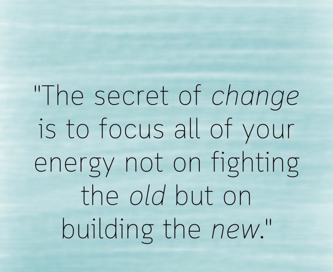 burylifesavers's tweet photo. Signing Friday off with this perfect #BLSBooster. I’m going to see the husky voiced rocker that is #BryanAdams in Notts on Sunday night, so they’ll be no #burylifesavers on Monday. Have a fab weekend, all 🙏🏼💛 #RecoveryPosse #change #addiction #recovery #growth #buildthefuture https://t.co/qDtCfx3rPT