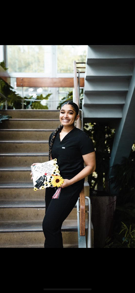 _briannnna__'s tweet photo. “And those he predestined he called. Those he called he justified and those he justified he glorified”-Romans 8:30                        
Biology Pre-Med B.S.✅
Cum Laude ✅
Student-Athlete✅ 
2021-2022 Homecoming Queen✅
BSAA founder&amp; president✅
3x President List/Deans List ✅ https://t.co/POUNfylonL