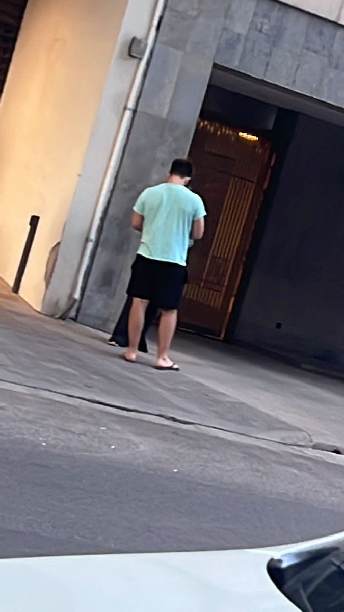GazzeraME's tweet photo. Ramiro Iván Corbalan, o RamaCoin, dándose a la fuga después de cagarle 360 mil dólares a los suscriptores https://t.co/OoAK5I5nLp