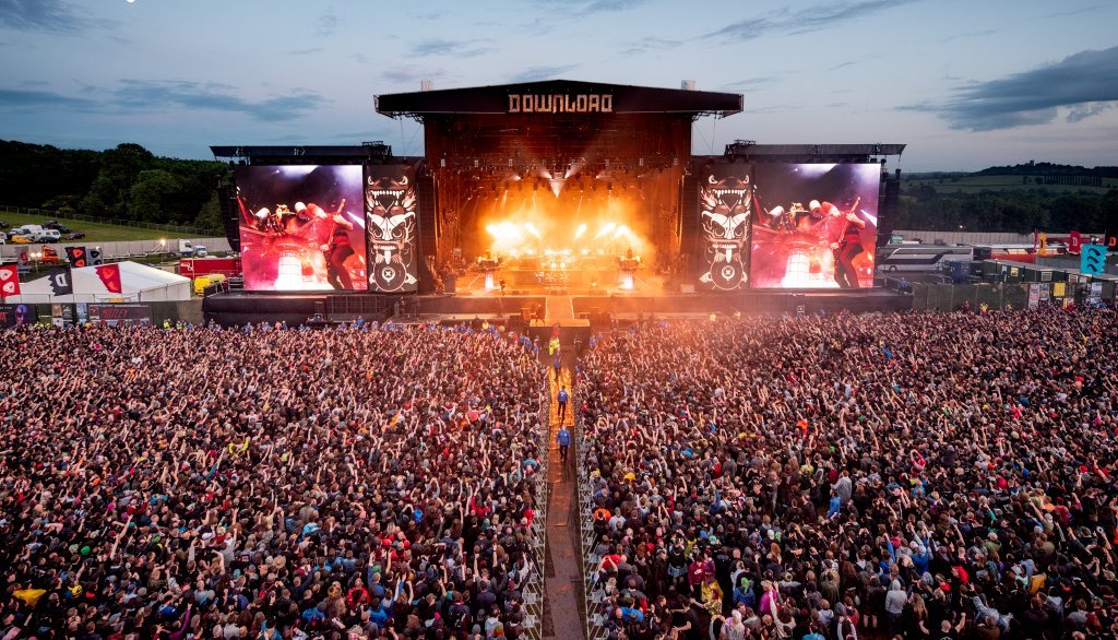 ⚠️IT'S OFFICAL!!! DOWNLOAD FESTIVAL 2022 😱💃🕺 🤘

Progen Power are en-route to @DownloadFest to support Live Nation!🤘🤘🤘

#downloadfestival #download22 #temporarypowersolutions #progenpower #eventshire #lightinghire #eventprofsuk #temporarypower #generatorhire #rock #metal