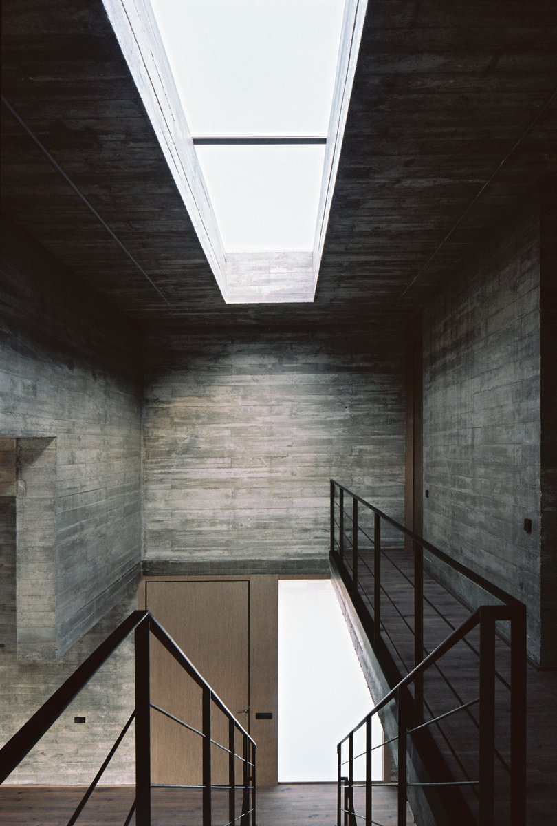 Rubio House. Project finished. House located in Algemesí (Valencia)

Rubio House. Proyecto terminado. Vivienda unifamiliar aislada ubicada en Algemesí.

carlesfaus.com

#carlesfausarquitectura #architecture #arquitectura #architecturedesign #diseño #project #design