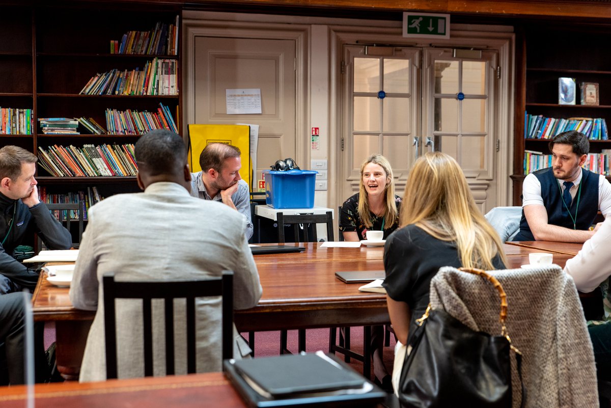 Yesterday <a href="/VarkeyFdn/">Varkey Foundation</a> held the #GlobalTeacherPrize Ambassadors UK Summit at <a href="/THSChelsea_Sch/">The Hampshire School Chelsea</a>.

We thank all the teachers who travelled to join us! We must back out teachers to build a better future.

#TeachersMatter <a href="/Lanky_Boi_Ray/">Raymond Chambers</a> <a href="/catdavison/">Cat Davison</a> @_ESP_2012 <a href="/Rasyoulikeit/">Richard Spencer</a> <a href="/DrFrostMaths/">Dr Frost</a>