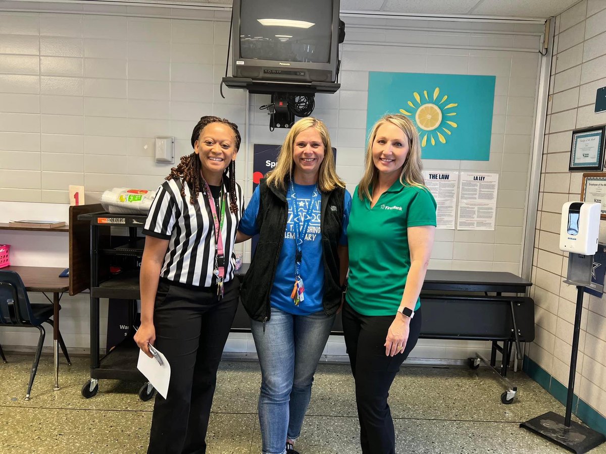PIEwfisd's tweet photo. Huge thank you to First Bank for providing food for the staff members at @BookerTWashElem during testing week. Thank you for being a loyal PIE Partner to Booker T. #iamwfisd #piewfisd https://t.co/VKiXeOYF8v