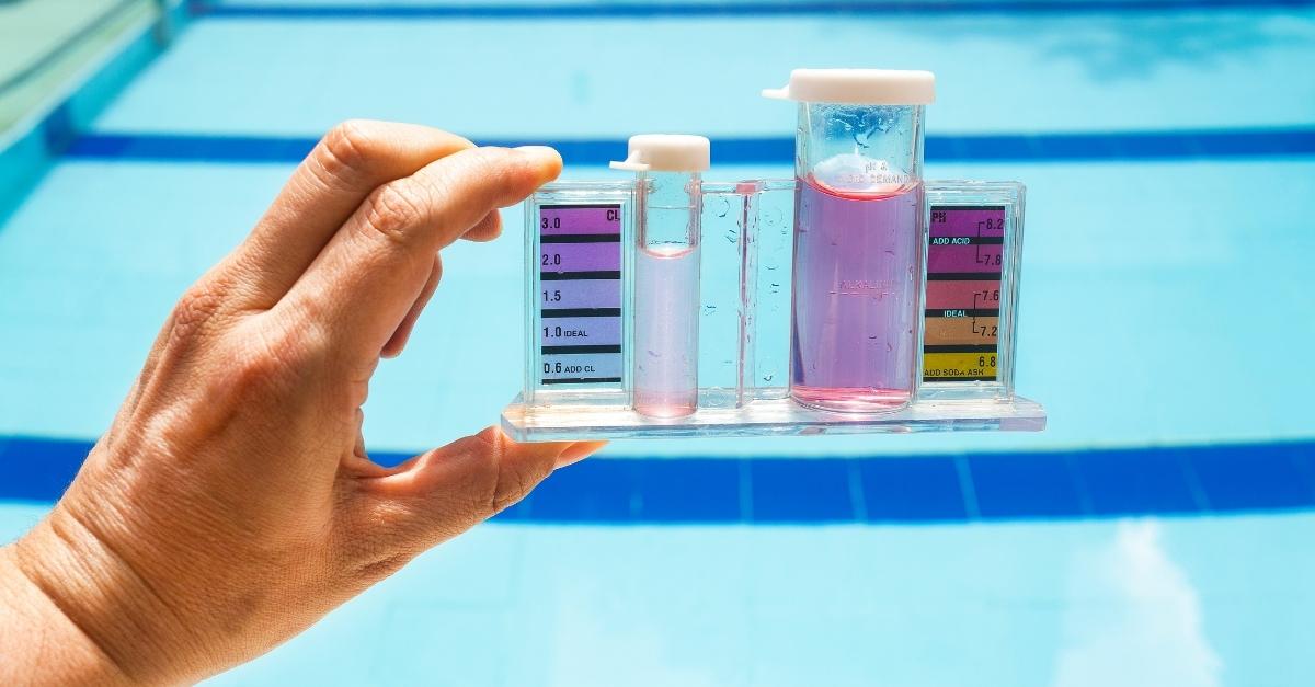 MAST_SalesGroup's tweet image. pH testing is critical. Now is the time for pool service providers to hone their skills and to instruct clients about pH safety. 
hubs.ly/Q019N-w40

#pHTesting #PoolMaintenance #PoolTesting #PoolSafety