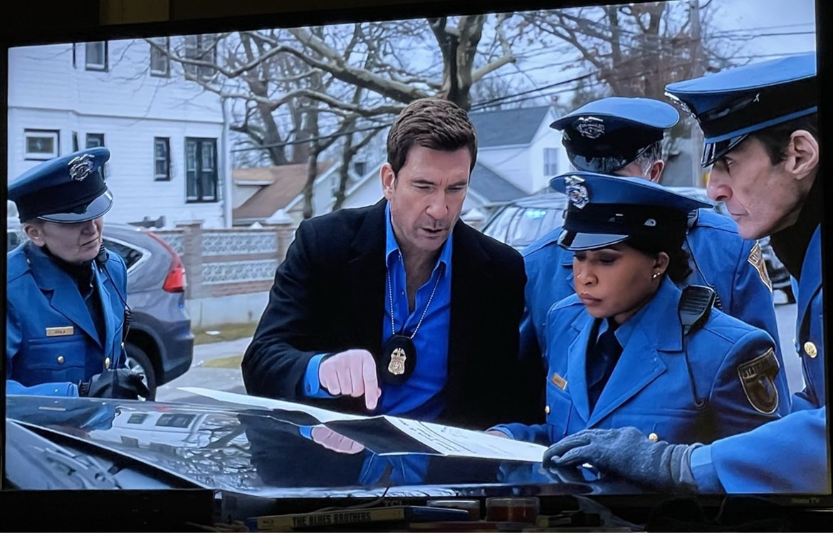 Disneyfan24's tweet photo. #FlashbackFriday to when @DylanMcDermott came home to @MostWantedCBS as Supervisory Special Agent #remyscott leading his own task force and now he’s here to stay and I’m here for it! #bestnewsever #mostwantedcbs #fbiseries https://t.co/G56COA44DL