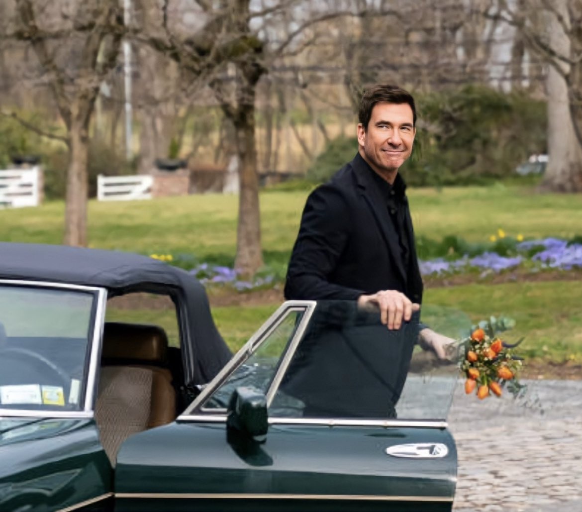 Disneyfan24's tweet photo. #FlashbackFriday to when @DylanMcDermott came home to @MostWantedCBS as Supervisory Special Agent #remyscott leading his own task force and now he’s here to stay and I’m here for it! #bestnewsever #mostwantedcbs #fbiseries https://t.co/G56COA44DL