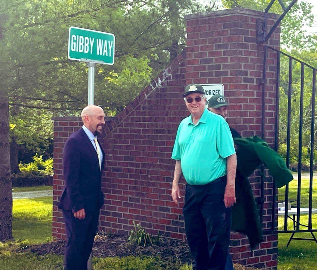 Here are some photos from yesterday’s“Gibby Way” ceremony.
#AthensBulldogs