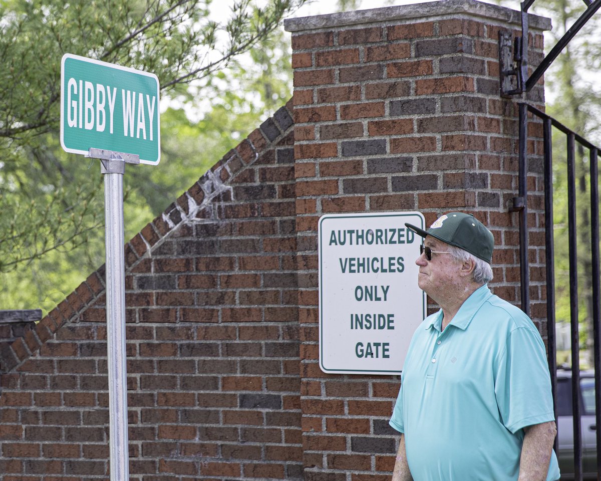 ACSD_Athletics's tweet photo. Here are some photos from yesterday’s“Gibby Way” ceremony.
#AthensBulldogs https://t.co/cQgQ1pWpSI