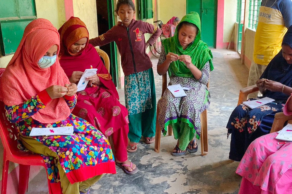 BRAC Shakti is an incentive program that boosts women’s confidence with digital financial services by surrounding them with the peer support they need to explore, learn, and gain comfort with mobile money. Learn more here: ideo.org/project/brac-s…