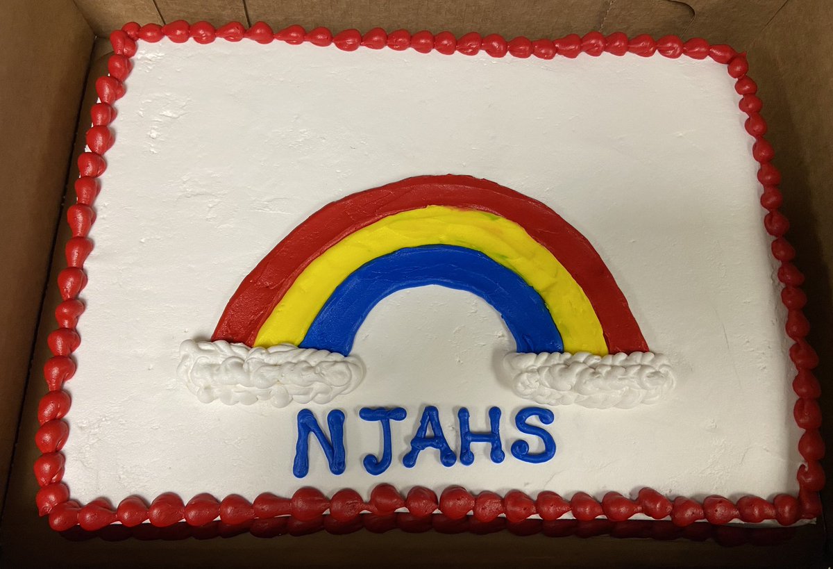 CPJH_CraftClub's tweet photo. Today is the day! We celebrate our first year of our CPJH National Junior Art Honor Society 🎨 with an end of year ice cream and cake party! 🎉 🍦🍰 🎉 @TISDCPJHS #DestinationExcellence #CPJHInfluencer https://t.co/WNlOn588MY