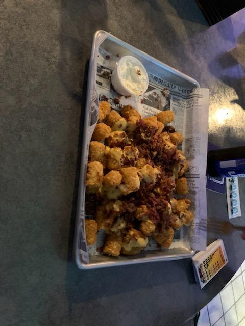 Nine2Noon's tweet photo. Today's #FBDiveBar review: @kuhnj30 reviews Symba's in Green Bay. @Palermo_Villa https://t.co/7xxFNtfvv3
