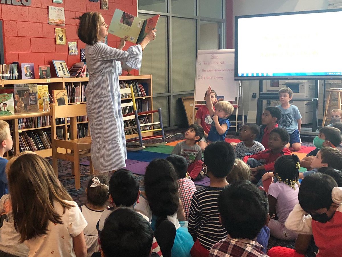 MsTaggartsClass's tweet image. Thank you @deedybooks for visiting @DunwoodyStem today! We enjoyed your stories, especially Martina the Beautiful Cockroach. Our favorite book is The Library Dragon!