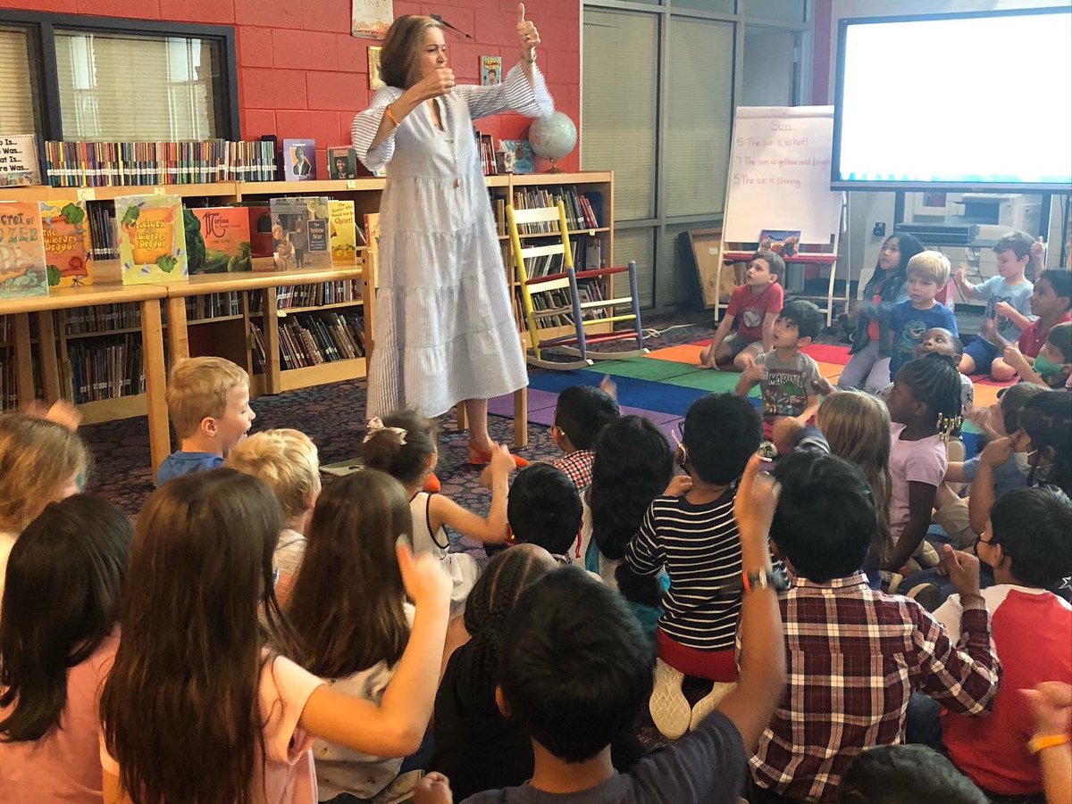 MsTaggartsClass's tweet image. Thank you @deedybooks for visiting @DunwoodyStem today! We enjoyed your stories, especially Martina the Beautiful Cockroach. Our favorite book is The Library Dragon!