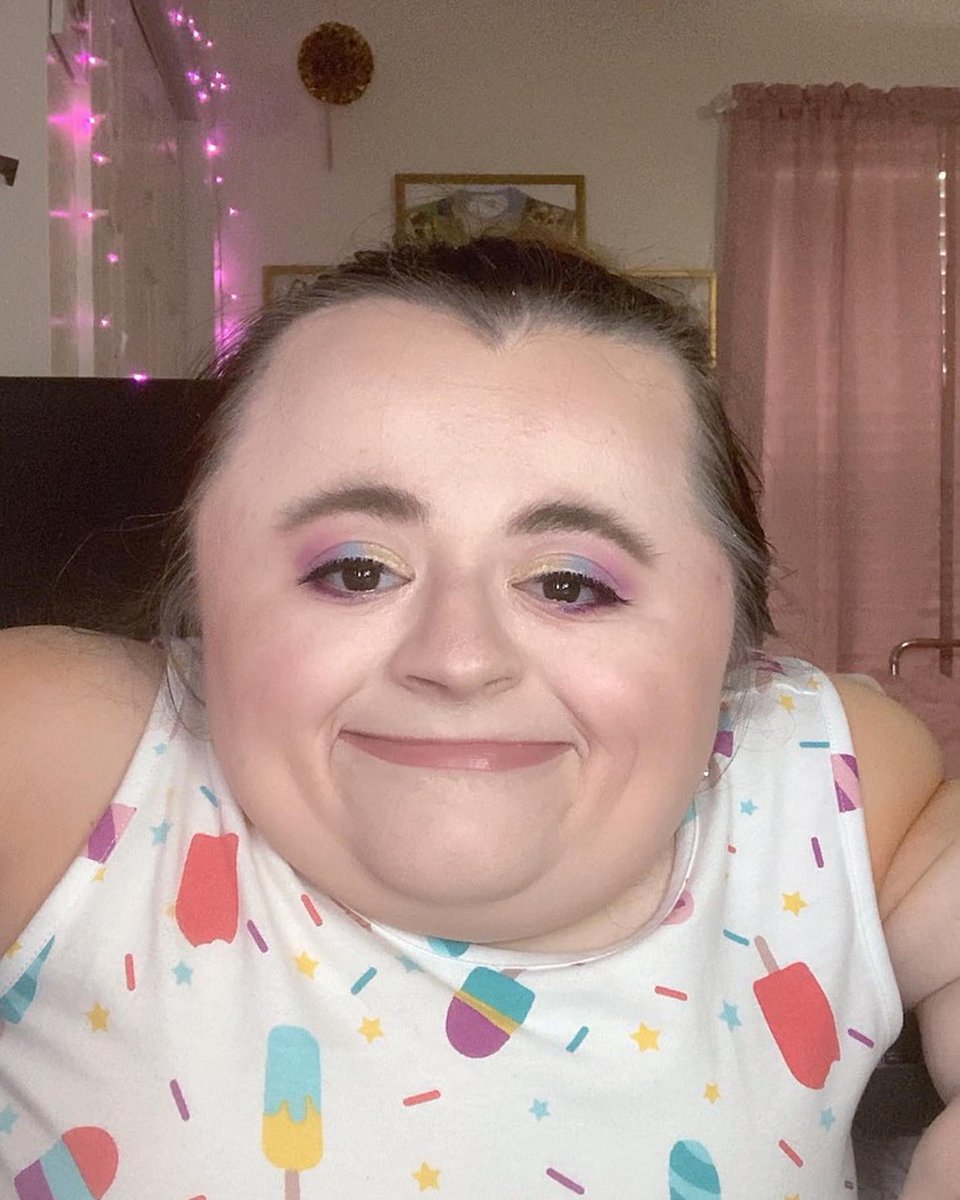 Makeup_Hannah15's tweet photo. Unicorn ๐ฆ magic โจ #motd๐ #ootd๐ #unicornmakeup #makeupismypassion #makeuplover #makeupobsesssed #makeuplover https://t.co/GtcUQ0RTPT