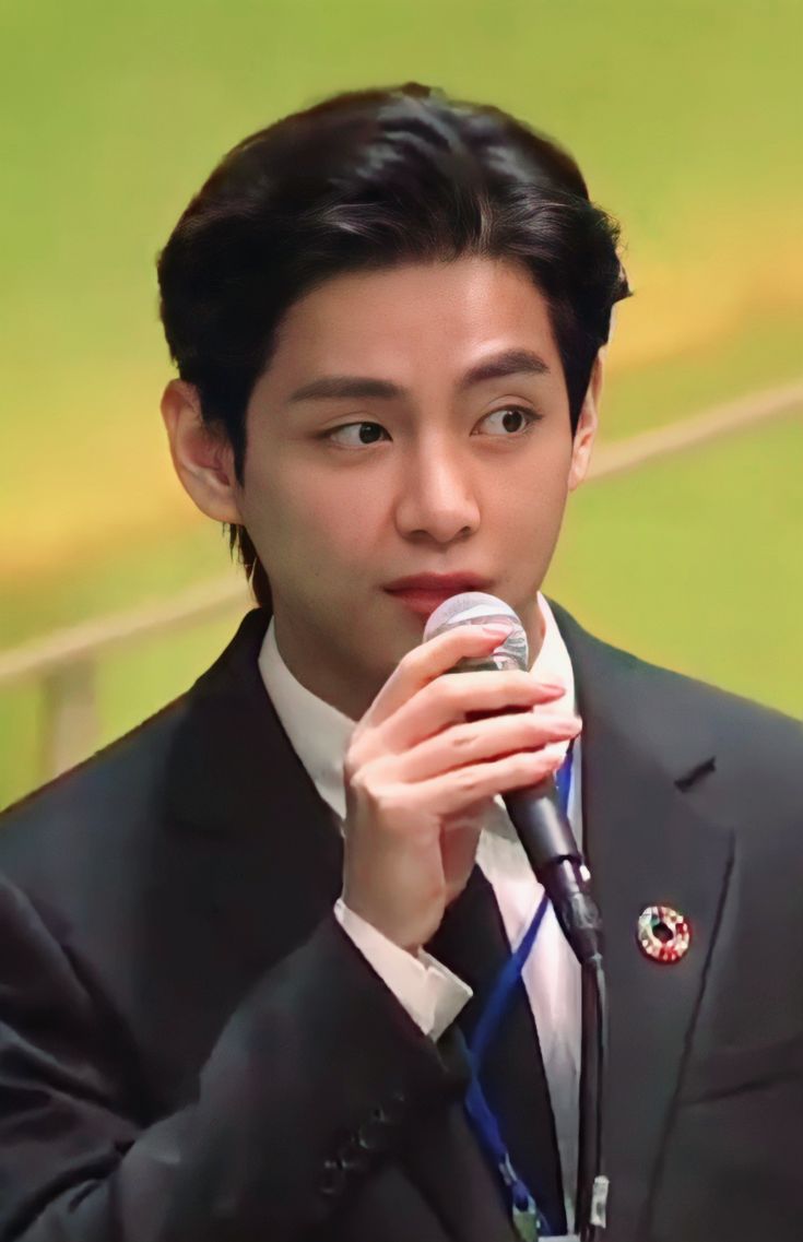 <a href="/ChanInoVow/">#ChannieCaughtKitteno</a> “Once again, thank you for coming to this wedding. I, as your Master of Ceremony for tonight, would say goodbye. It has been my pleasure to host this event. hope you all have a pleasant night. See you.” Jinendra finally leaving the venue.

#ChannieCaughtKitteno