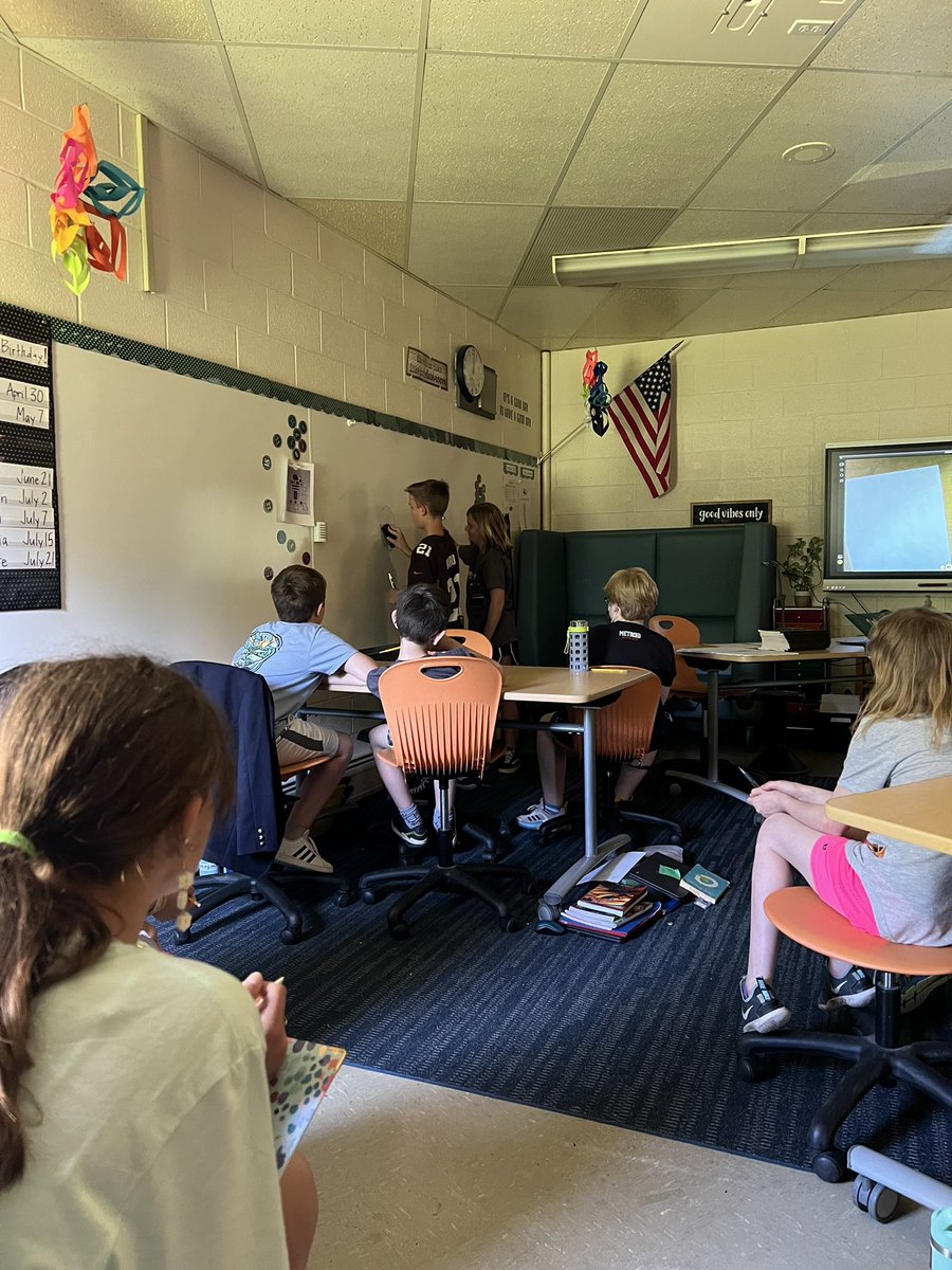 It’s a fun Friday at Fairfax with my awesome guest teachers! Kids love to learn from each other 🌟 #TeamFairfax #onceacard