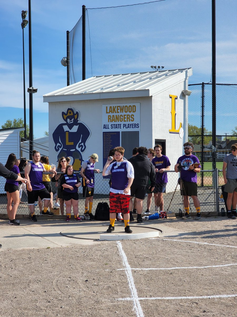 LkwdLHSTrakFld's tweet photo. More Special Olympics pictures from @LkwdSchools
π π
#RangerPride @LkwdAthletics #OneHeartbeatOneLkwd #FocusFWD @LHS_ABOOSTERS @FacesLakewoodOH https://t.co/qT6IxtRvLW