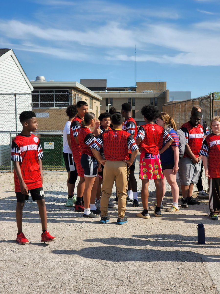 LkwdLHSTrakFld's tweet photo. More Special Olympics pictures from @LkwdSchools
π π
#RangerPride @LkwdAthletics #OneHeartbeatOneLkwd #FocusFWD @LHS_ABOOSTERS @FacesLakewoodOH https://t.co/qT6IxtRvLW