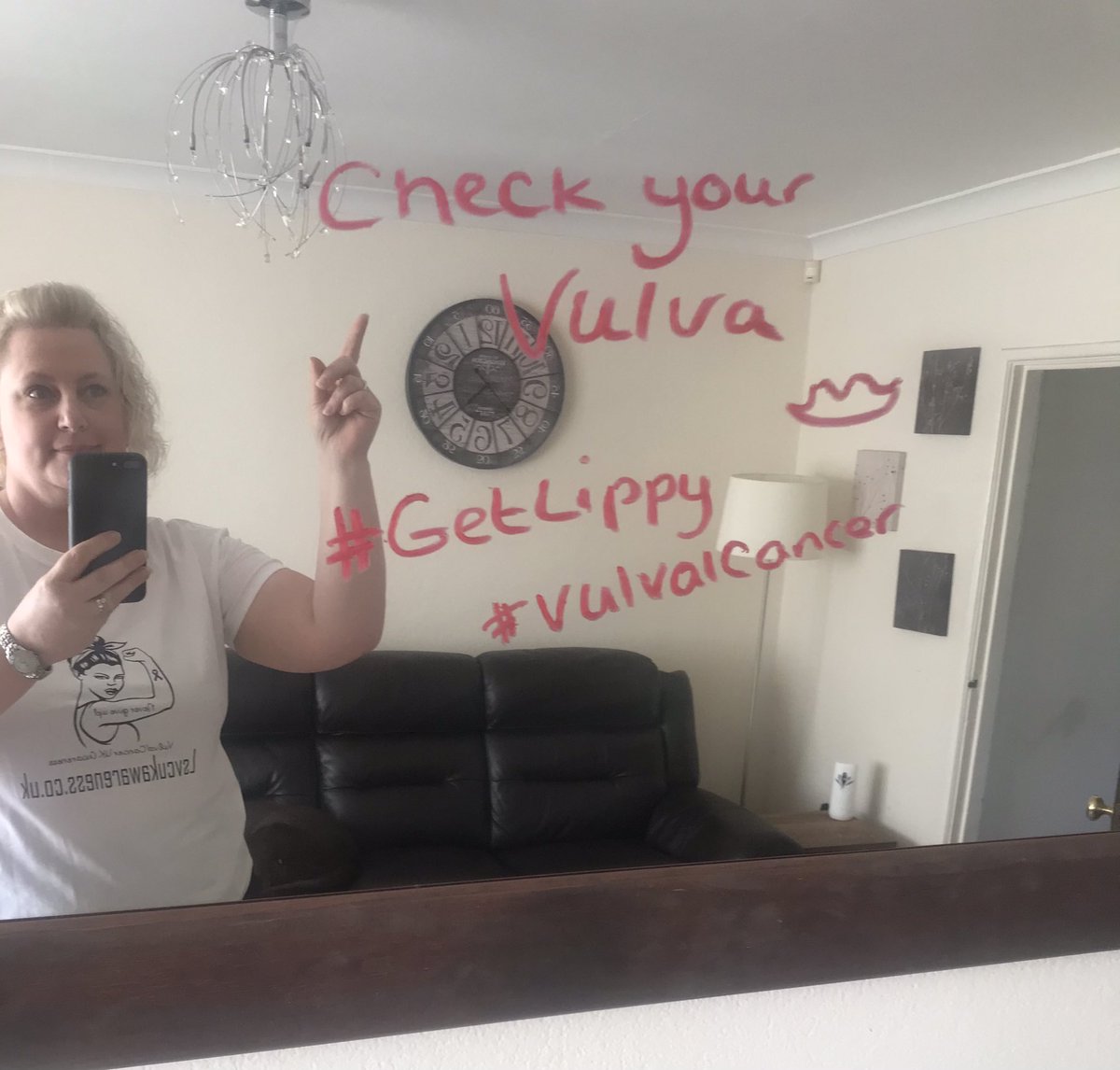 VulvalCancerUK's tweet photo. It’s #GetLippyDay 💋
This is my lipstick 💄 mirror 🪞 message to #CheckYourVulva 
Help raise awareness of gynaecological cancers and save lives.
@eveappeal https://t.co/XdDq7hTK9a