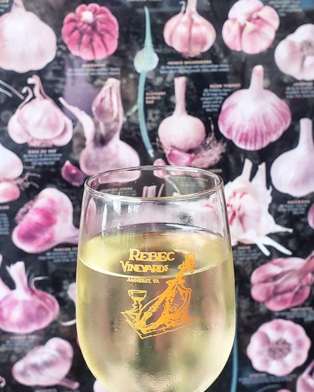 RebecWinery's tweet photo. We are recruiting garlicky quirky vendors for our 30th Anniversary  Virginia Wine and Garlic Festival
https://t.co/qUW0tTTMXD https://t.co/vVlVHJeKBS