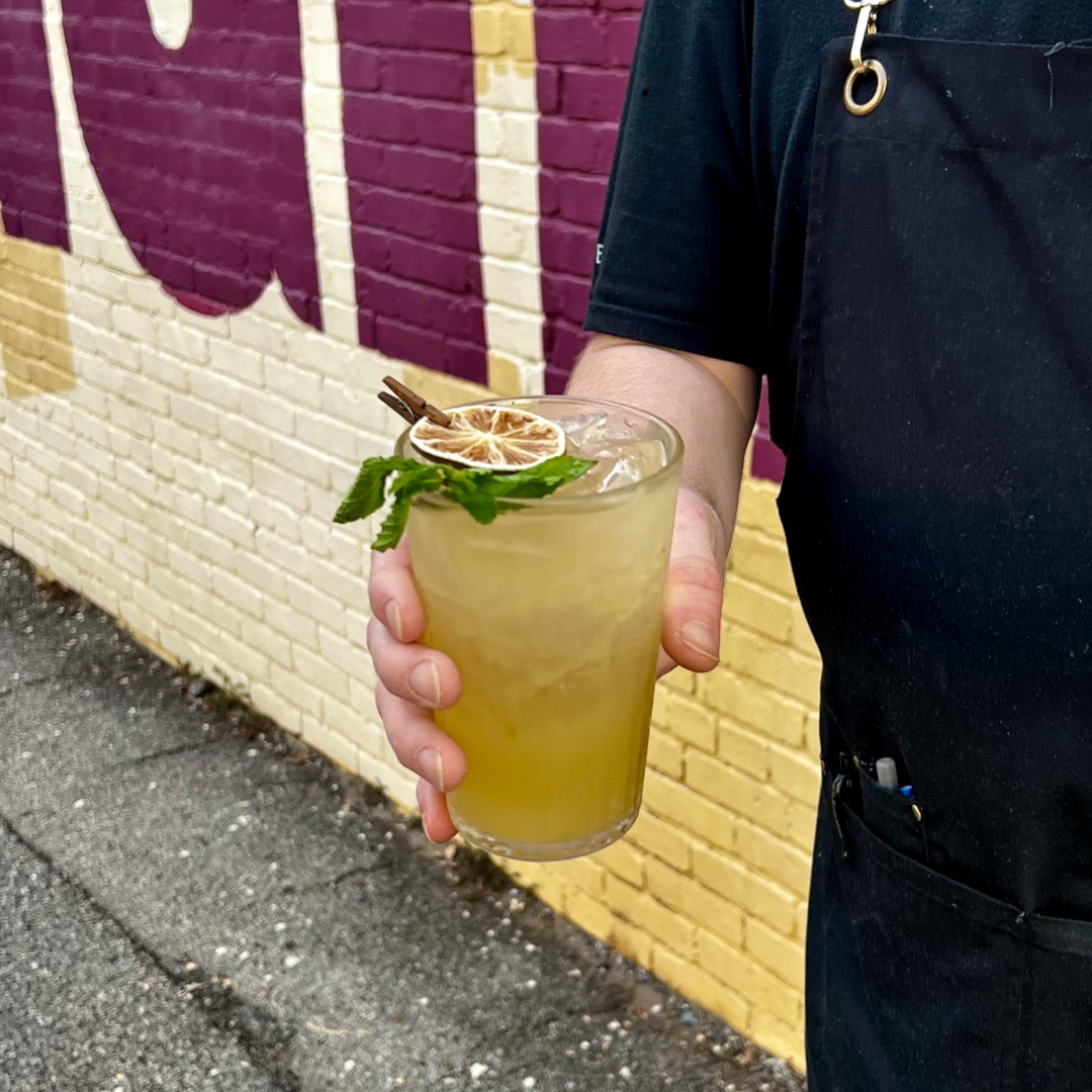 johnscitydiner's tweet photo. When it's this hot, we all want a little taste of the tropics so we offer you a Pineapple Mojito. #TGIF #CraftCocktail
#comegetsome #Bhamdrinks #drinklikeaSoutherner https://t.co/wBbiJjcEnW
