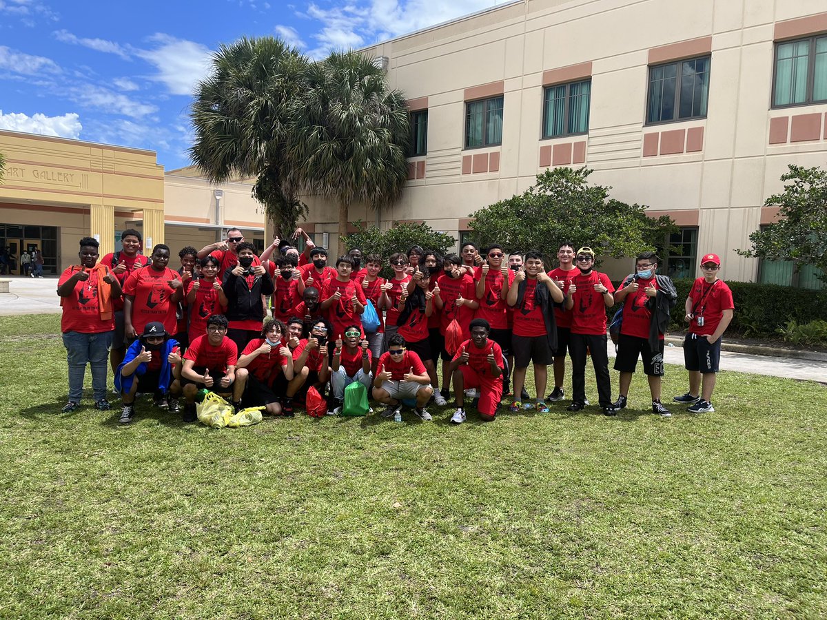 pamelamac1908's tweet photo. Itβs a BIG Friday!!! π
Everyone out there wish my 8th grade scholars (& their BRAVE chaperones) a safe & fun trip to #GradVenture in Orlando!!! https://t.co/VJUvHdY7oW
