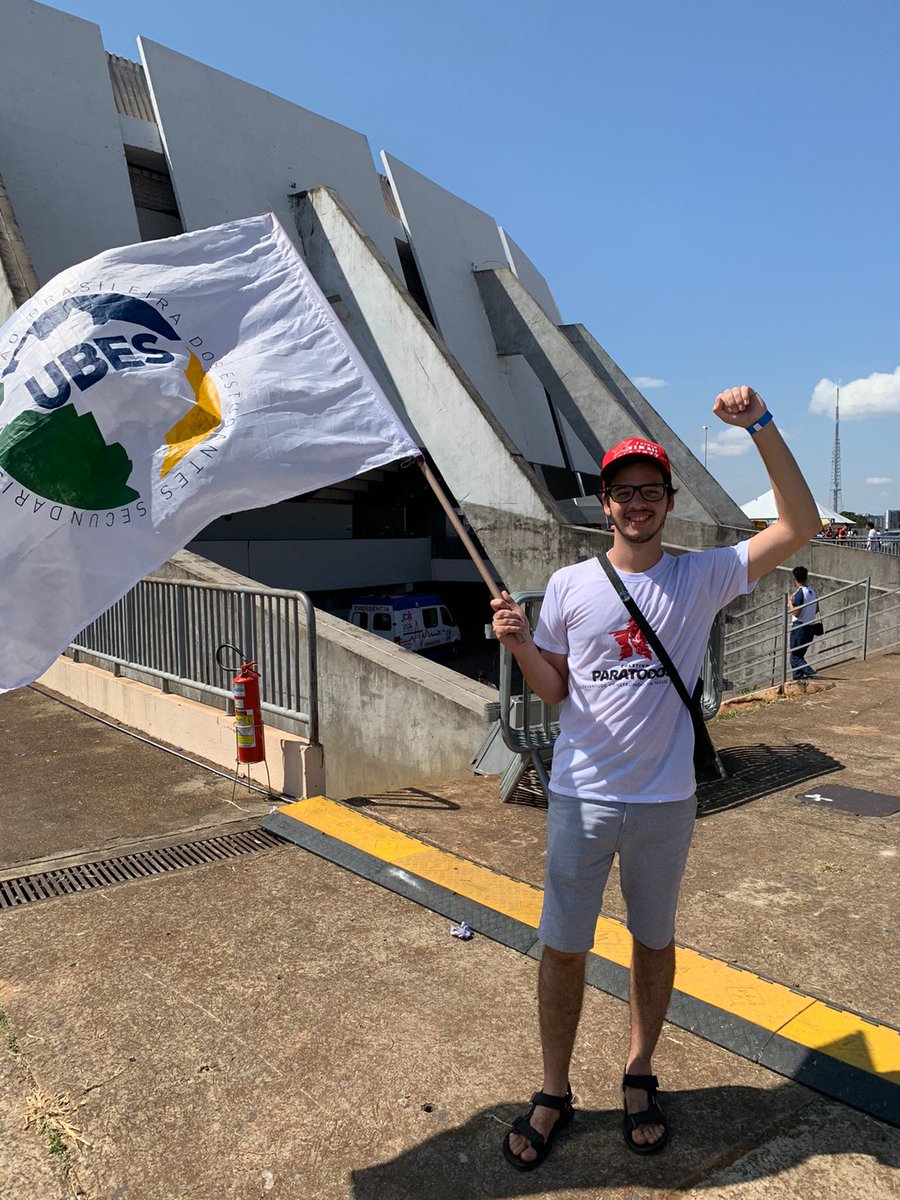 guylhermepe13's tweet photo. E o 44° conubes segue bem animado e combativo. Simbora, juventude que é valente para ser feliz!

#44Conubes #Ubes #Conubes2022 #Brasília #BRB https://t.co/gZJOwknVAu