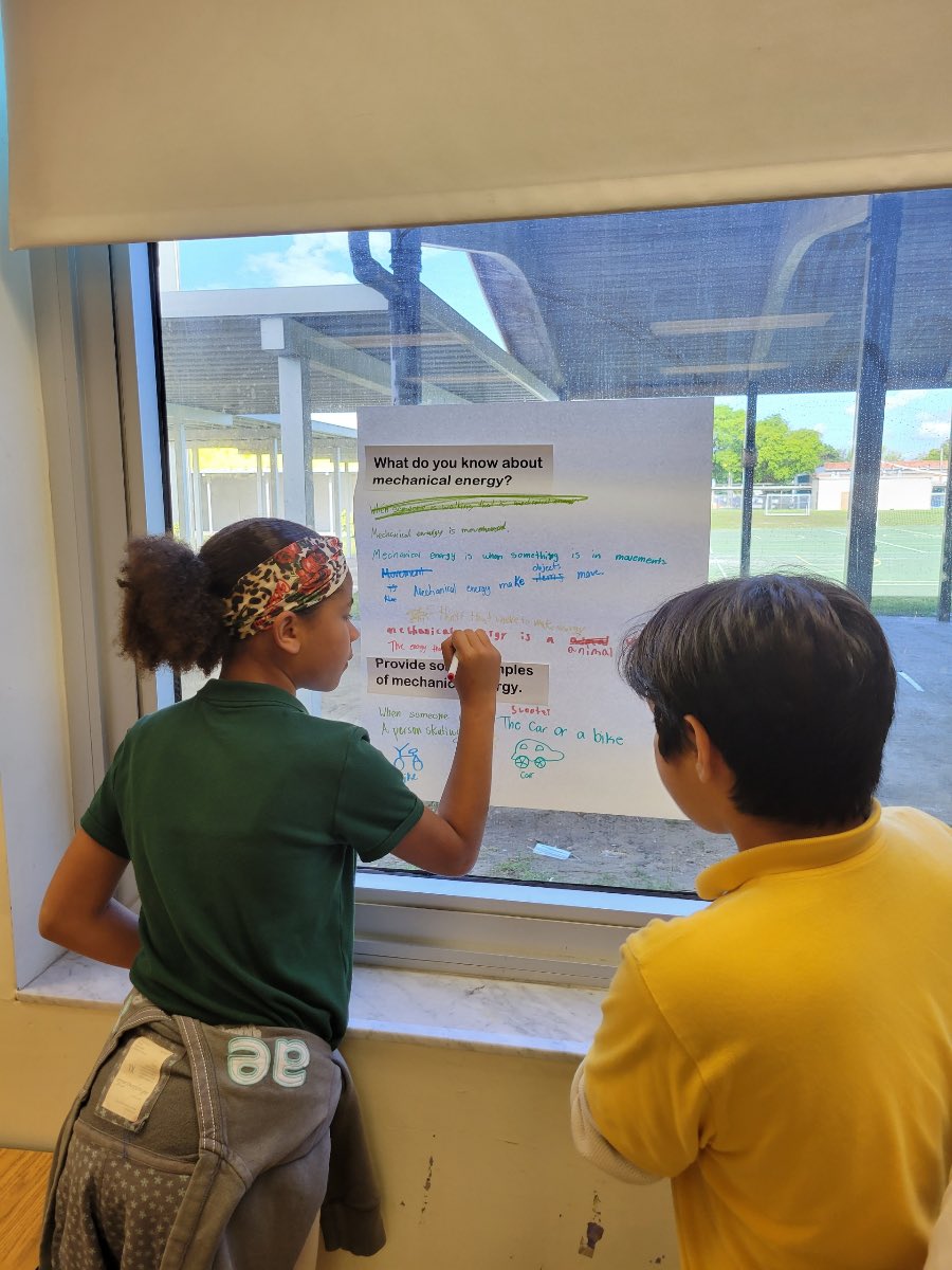 sonyf544's tweet photo. Love to see students engaged in learning Science @CitrusGroveES during Science Fun Day. Great job! #MDCPSDAS https://t.co/VoCfEOnyvr
