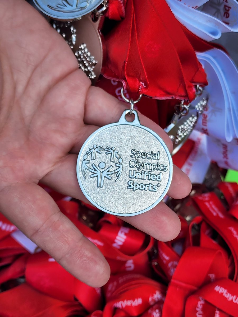 LkwdLHSTrakFld's tweet photo. Medals from today's Special Olympics π₯π₯π₯
π π
#RangerPride @LkwdAthletics #OneHeartbeatOneLkwd #FocusFWD @LkwdSchools @LHS_ABOOSTERS @FacesLakewoodOH https://t.co/FVAa1Iaw2e