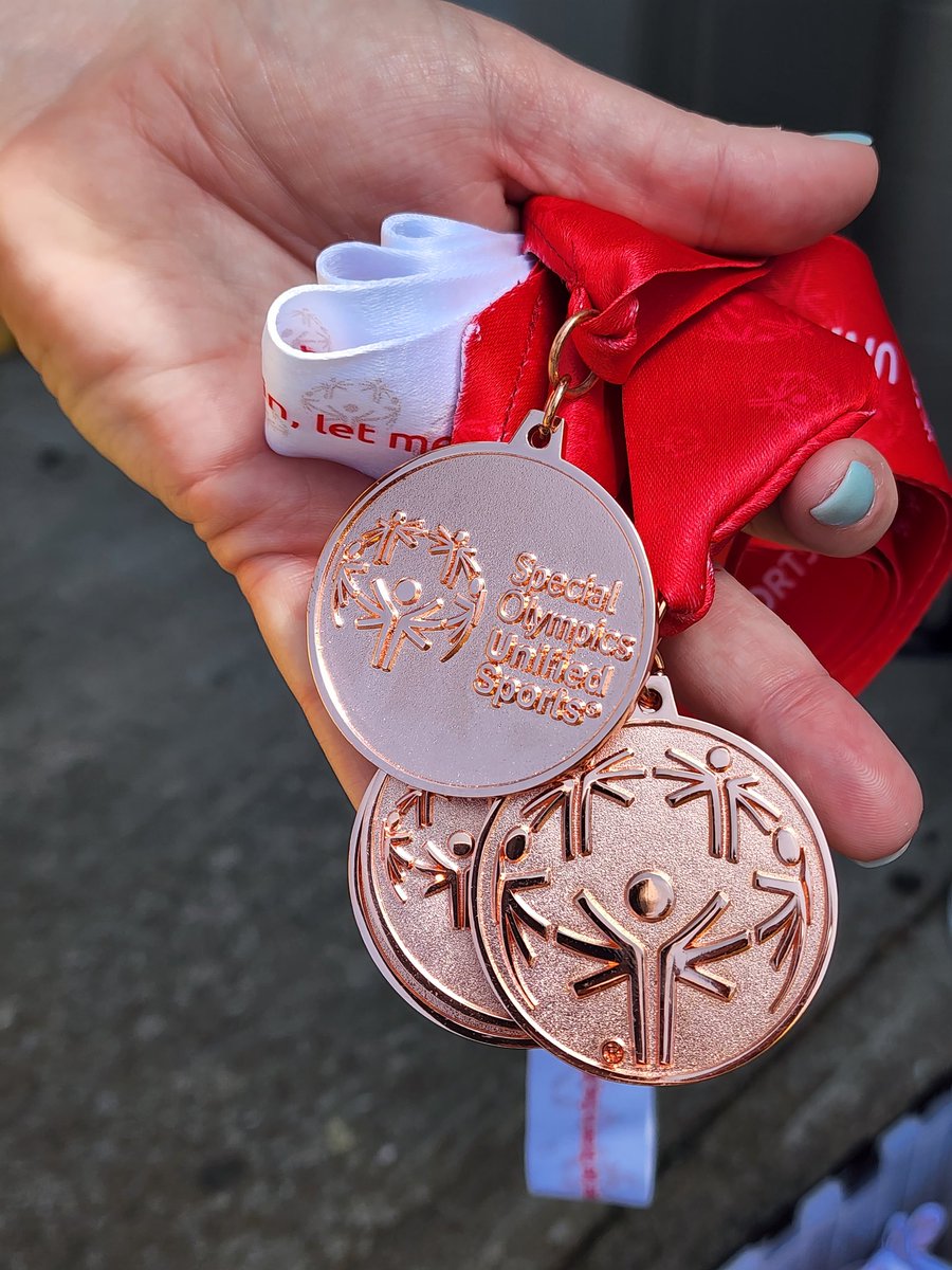 LkwdLHSTrakFld's tweet photo. Medals from today's Special Olympics π₯π₯π₯
π π
#RangerPride @LkwdAthletics #OneHeartbeatOneLkwd #FocusFWD @LkwdSchools @LHS_ABOOSTERS @FacesLakewoodOH https://t.co/FVAa1Iaw2e