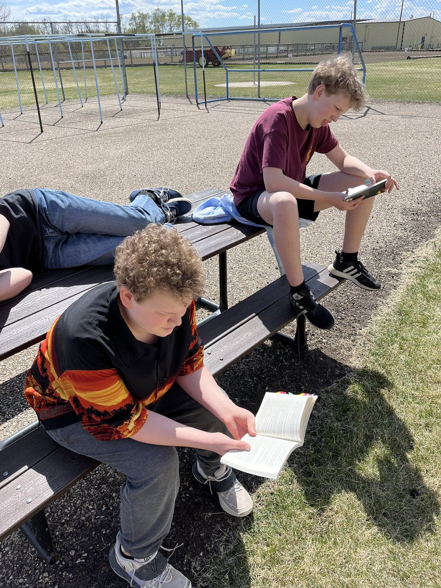 BrandonABrown's tweet photo. Beautiful day to sit outside for Literacy Intervention at #DonSch

Currently Reading - The Westing Game 📖📚 https://t.co/OO6rATpdlj