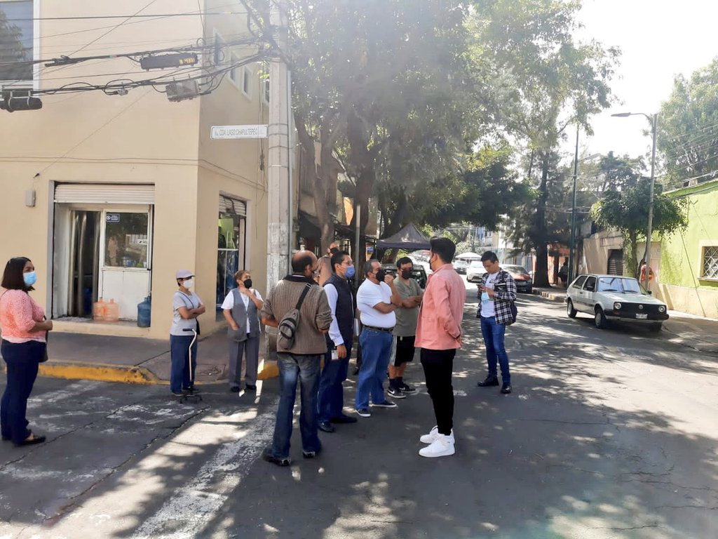 bgb_bryan's tweet photo. Realizamos recorrido en la #5DeMayo con Andrés Ávila, JUD de Concertación de la @AlcaldiaMHmx para atender solicitudes y levantar folios ante el CESAC.

Esperamos la pronta resolución y el apoyo a las y los vecinos. Pronto estaremos visitando otras colonias 🤘🏼 https://t.co/QgZ4CziAei