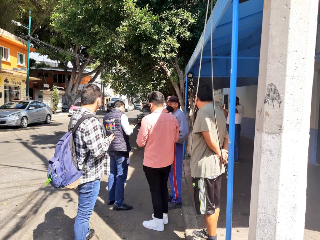 bgb_bryan's tweet photo. Realizamos recorrido en la #5DeMayo con Andrés Ávila, JUD de Concertación de la @AlcaldiaMHmx para atender solicitudes y levantar folios ante el CESAC.

Esperamos la pronta resolución y el apoyo a las y los vecinos. Pronto estaremos visitando otras colonias 🤘🏼 https://t.co/QgZ4CziAei