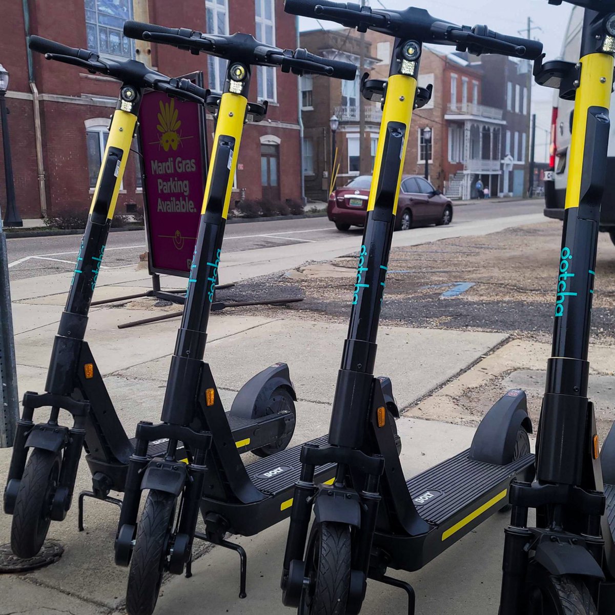 It’s a fabulous Friday, so why not take a joyride on our BOLT 2’s 🤩⚡️🛴