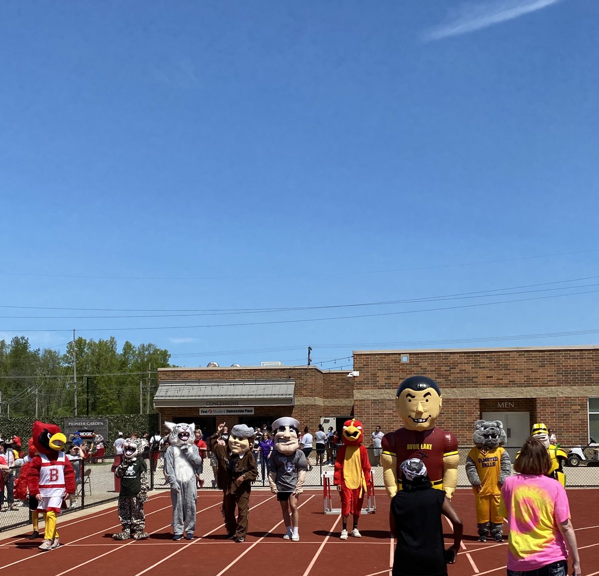 CoachBoyeas's tweet photo. Awesome experience at the Lorain County Special Olympics!!   Its great being a part of the incredible SPED department at Lorain.  Our kids and staff are having a great time!! @CoachTDeSalvo https://t.co/D3Q4xQPL2L