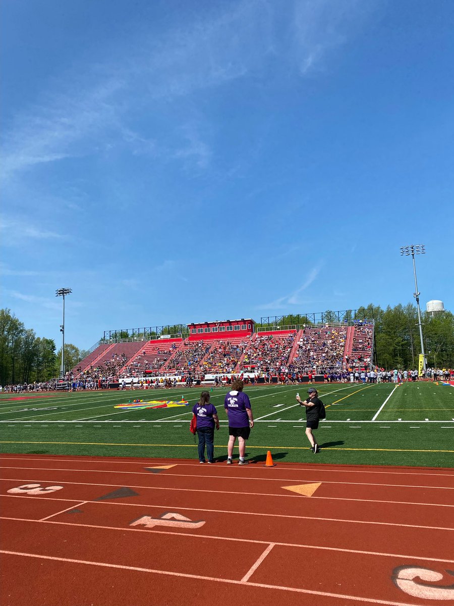 CoachBoyeas's tweet photo. Awesome experience at the Lorain County Special Olympics!!   Its great being a part of the incredible SPED department at Lorain.  Our kids and staff are having a great time!! @CoachTDeSalvo https://t.co/D3Q4xQPL2L