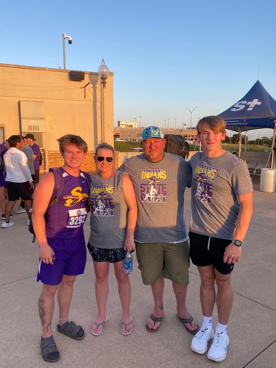 ColbyLewis0's tweet photo. Senior season ✅ Thankful for all the support! @Sanger_ISD @CoachRivs   Ready to get to work @TarletonXCTrack https://t.co/Uz9i7MCNgm