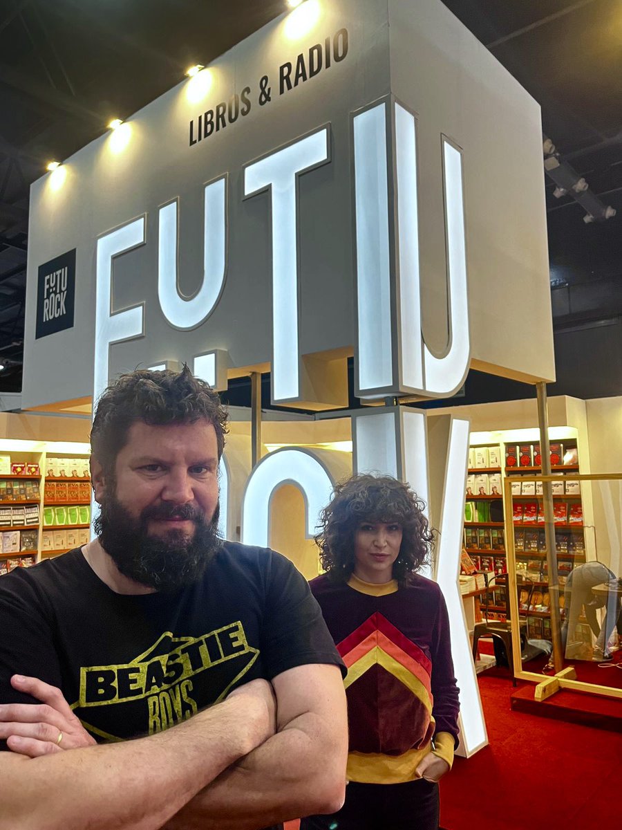 futurockOk's tweet image. 🔴 Aire para #Segurola desde el stand 525 @FuturockLibros en el pabellón azul de @ferialibro
¡Vengan a visitarnos! 🙌🏻