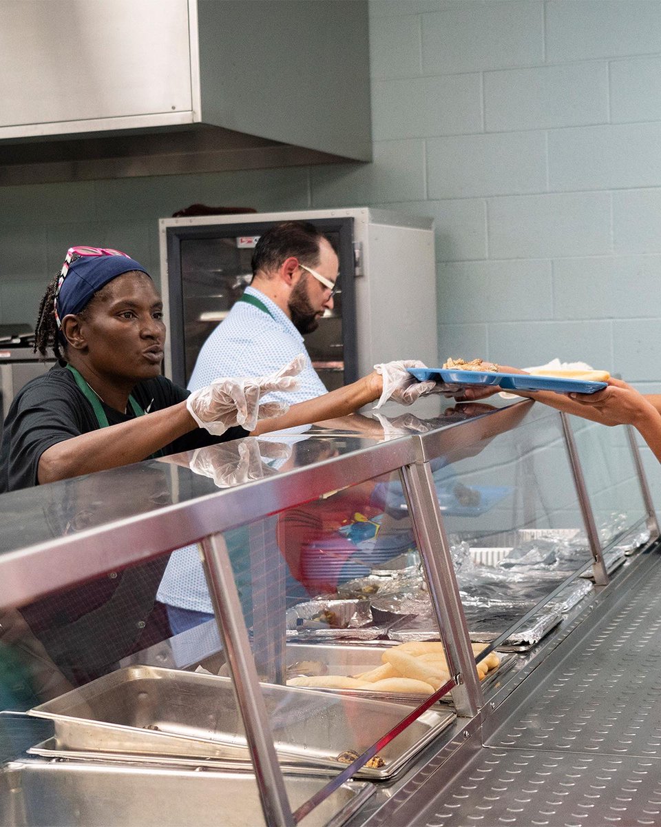 createuplift's tweet image. We’re excited to launch our first food venture, led by our great friends at Bobby’s Food Co! 

Students at Topeka Collegiate can now enjoy a nutritious and diverse school food menu, assembled by Pedro Concepcion as part of our new Food/Bev initiative. 🌮🥗🧃🚀

#topeka #foodbev