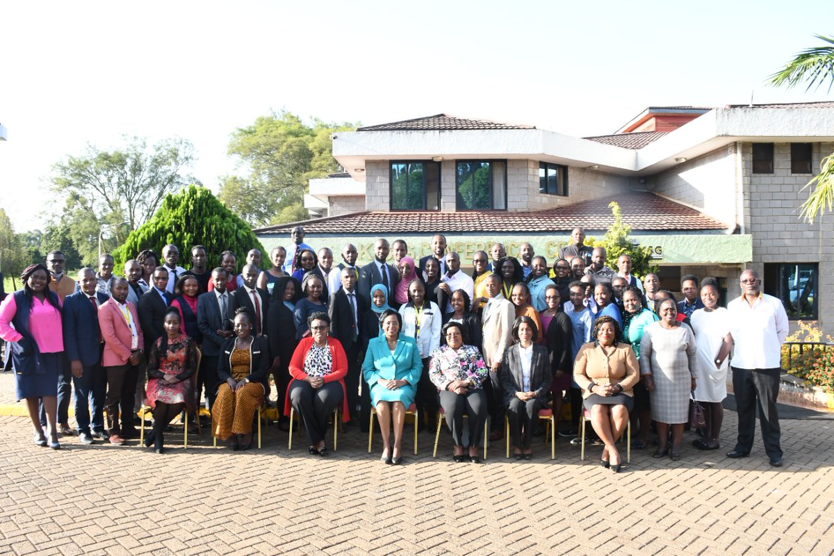 ProfKobia's tweet photo. Presided over the closing ceremony of the second residential segment of the Public Service Emerging Fellowship Programme at Kenya School of Government. 
The sessions were aimed at helping fellows understand how citizens perceive the quality of public service. https://t.co/aMbvZibsjT