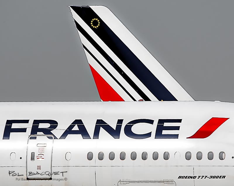 pbsolar's tweet photo. Lorsqu'un #Boeing 777-300ER (F-GZNB) d'#AirFrance en cache un autre !... double émerveillement ! - #afgeek #afgeeks #avgeeek #avgeeks @AFnewsroom @amis_AF @CSEC_AirFrance @pilotes_af @cestenlair #aviationdaily #aviationphotography #airfrance #France https://t.co/lkW6AB1JIp https://t.co/e9NTrN81zA