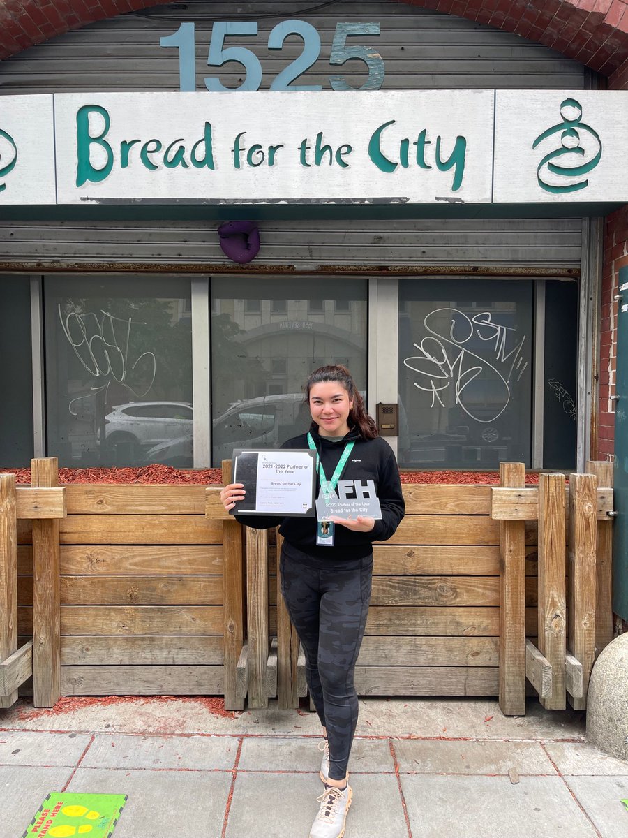 AthletesForHope's tweet photo. .@HUBisonSports was one of our most active campuses this year and we are so proud to work with them. 

Join us in 👏👏👏 this year’s Howard AFH U Campus Award winners:
✨ Team: Howard Football
✨Student-Athlete: Andrea Fierve of Howard Lacrosse
✨ Partner: Bread for the City https://t.co/PLKLTJyzfP