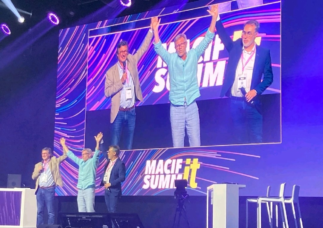 EvR43743586's tweet photo. Super événement,  le Macif SummIT !
Nombreux ateliers avec nos partenaires,  moments de convivialité, et passage de relais de @DFY_MACIF à notre futur nouveau DSI Fabrice Leyglène.
#macifsummit #macif #futureofwork https://t.co/u3bmp378t8