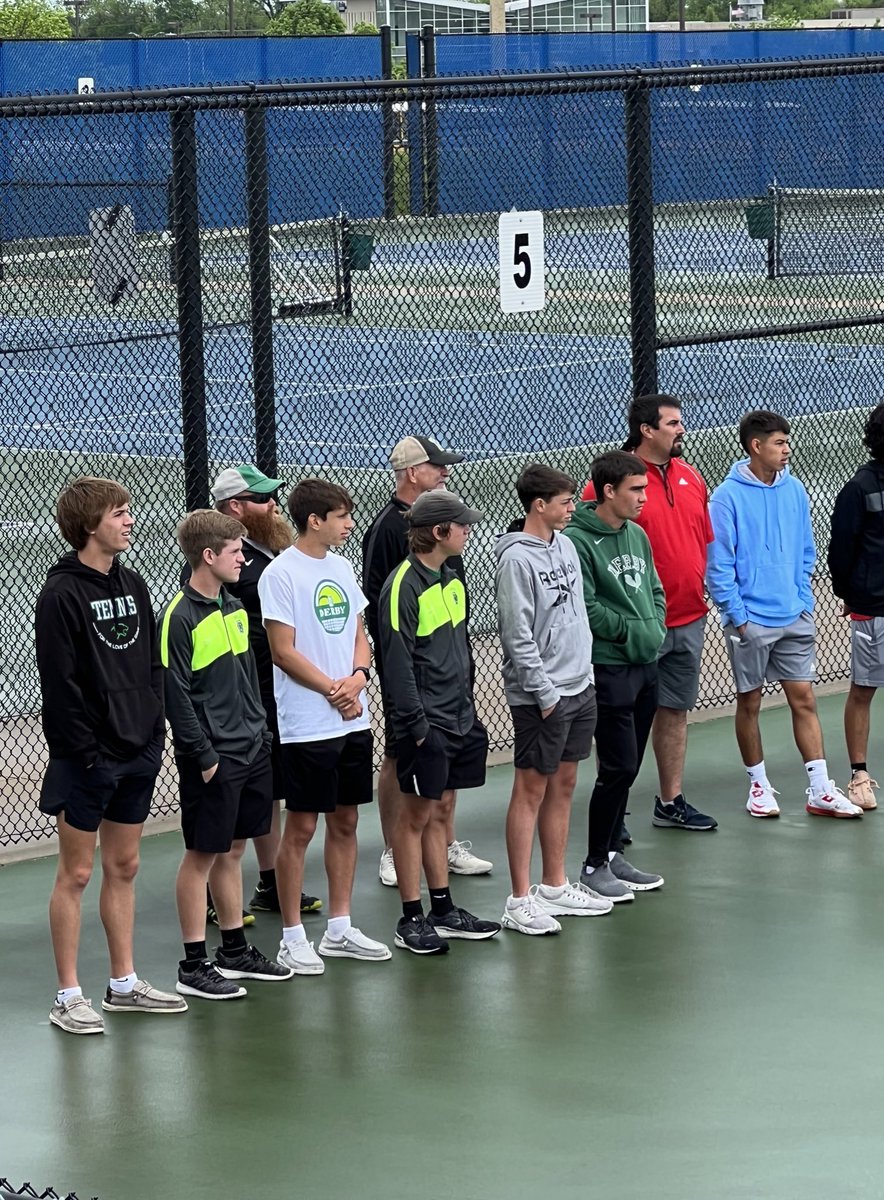aceofspade24's tweet photo. How it started at state @simmosco  freshman year to senior year. Best of luck to all the boys @DerbyTennisRep 💚🎾💚 https://t.co/Y7O35zpnfW